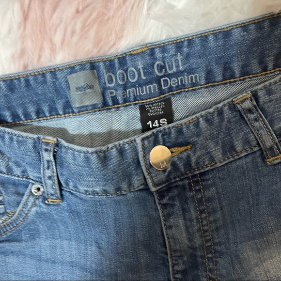 Mossimo Bootcut Premium Denim Jeans - Picture 2 of 11